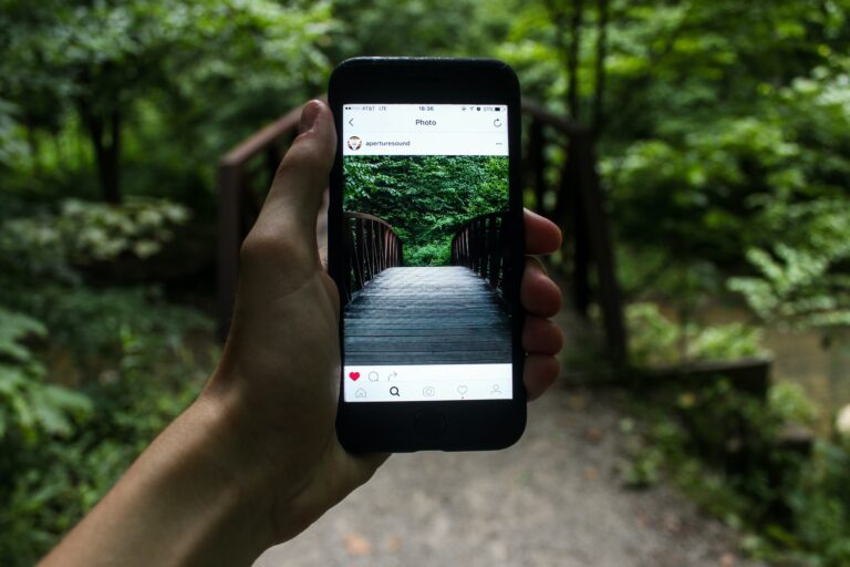 How to post a picture on Instagram