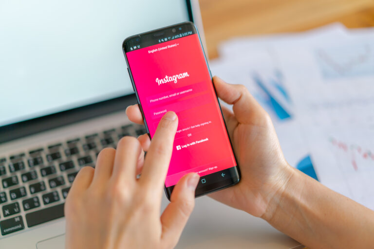 So entfernen Sie Ihre Telefonnummer von Instagram